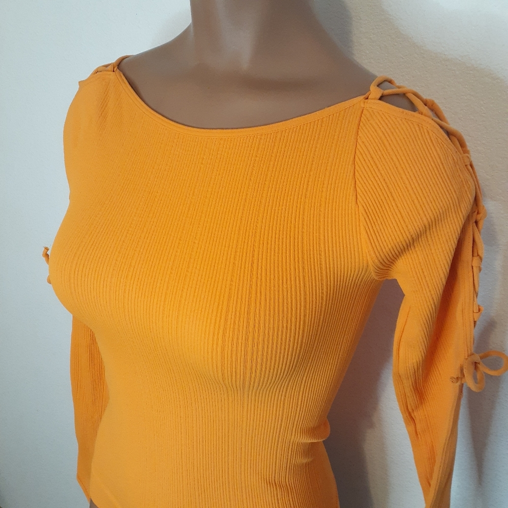 Free People Movement Lyla Neon Orange Long Sleeve Cutout Workout Top Sz XS - Picture 3 of 7